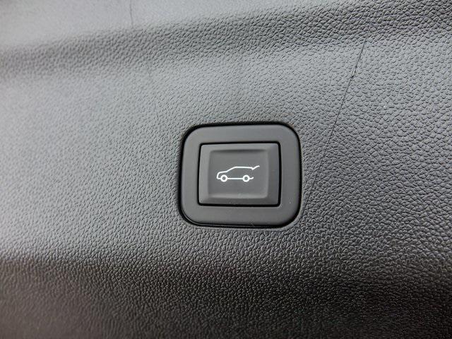 new 2025 Chevrolet Suburban car, priced at $76,906