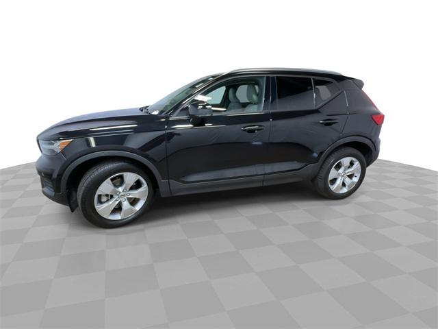 used 2020 Volvo XC40 car, priced at $21,300
