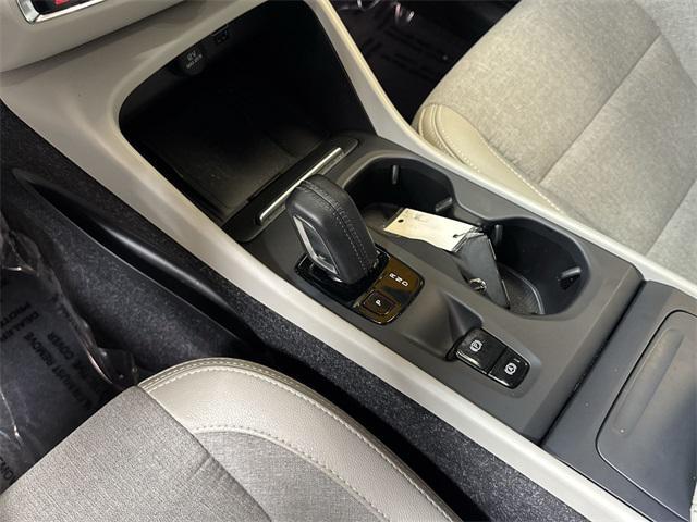used 2020 Volvo XC40 car, priced at $21,300