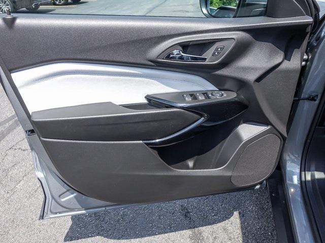new 2025 Chevrolet Trax car, priced at $22,898