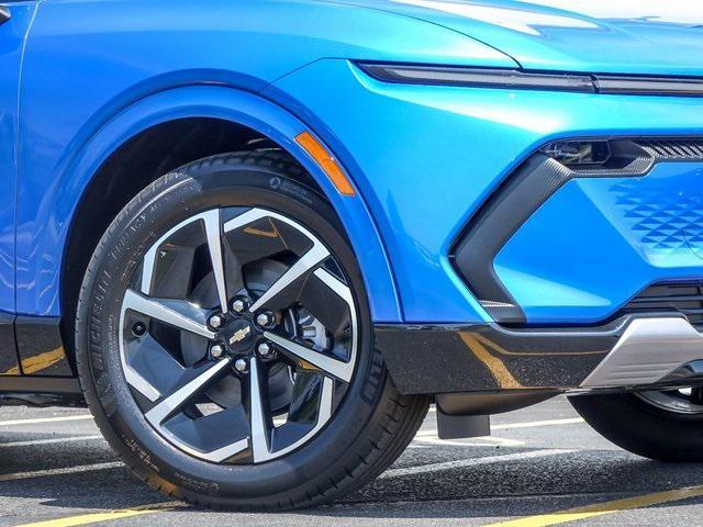 new 2025 Chevrolet Equinox EV car, priced at $40,103