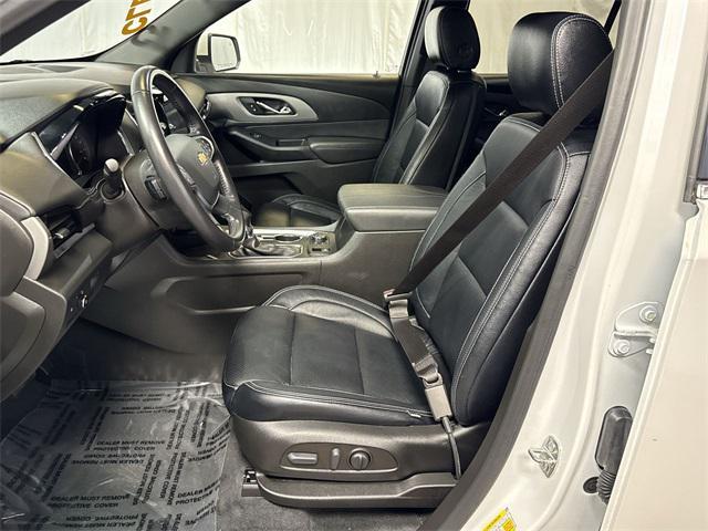used 2022 Chevrolet Traverse car, priced at $27,800