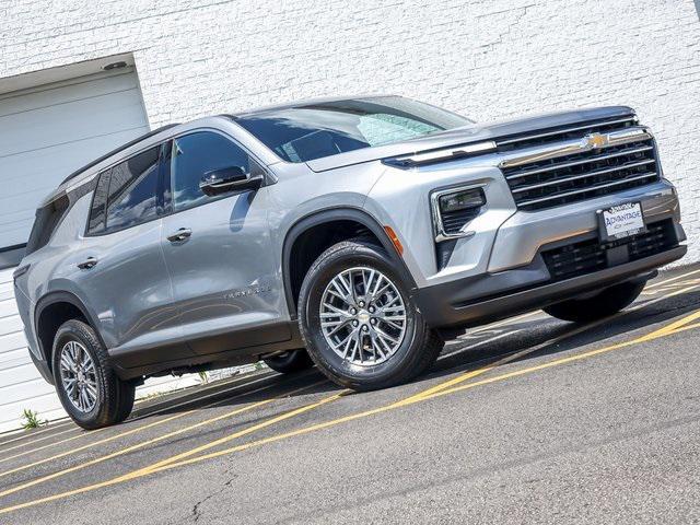 new 2025 Chevrolet Traverse car, priced at $43,709
