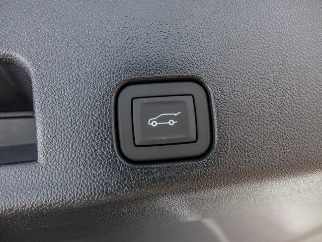 new 2025 Chevrolet Traverse car, priced at $43,709