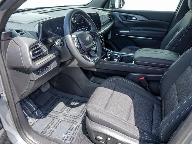 new 2025 Chevrolet Traverse car, priced at $43,709