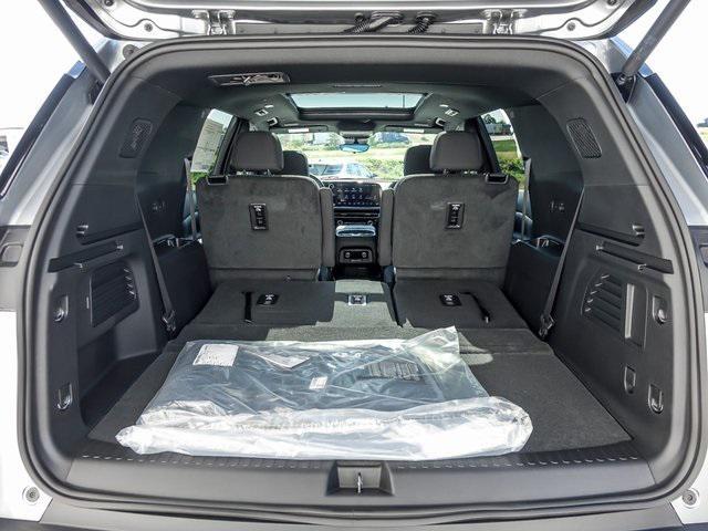 new 2026 Chevrolet Traverse car, priced at $43,960