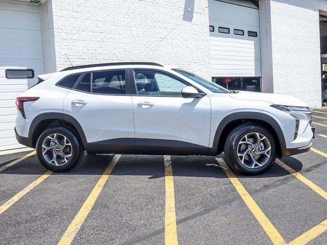 new 2025 Chevrolet Trax car, priced at $23,948