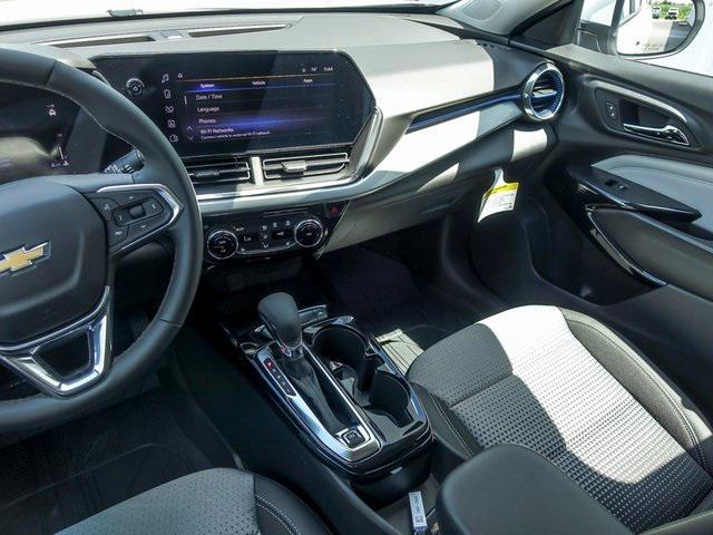 new 2025 Chevrolet Trax car, priced at $23,948