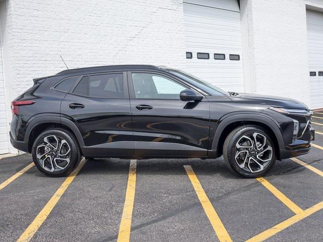 new 2025 Chevrolet Trax car, priced at $26,737