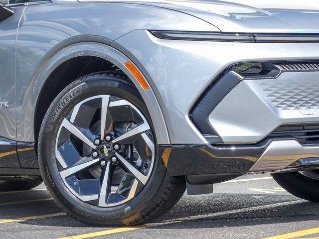 new 2025 Chevrolet Equinox EV car, priced at $39,290