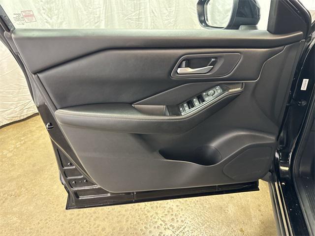 used 2024 Nissan Rogue car, priced at $23,079