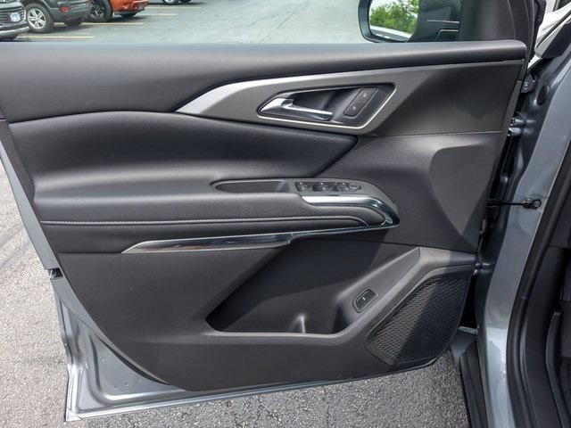 new 2025 Chevrolet Traverse car, priced at $41,424