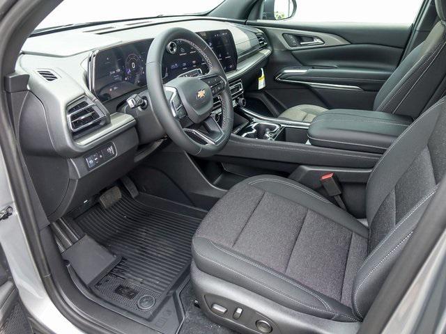 new 2025 Chevrolet Traverse car, priced at $41,424