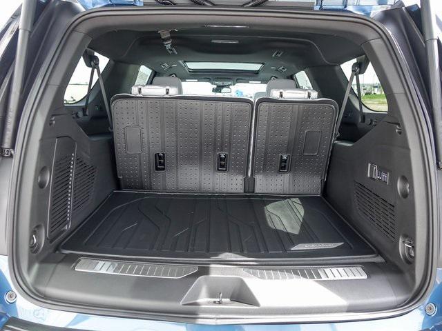 new 2025 Chevrolet Suburban car, priced at $80,560