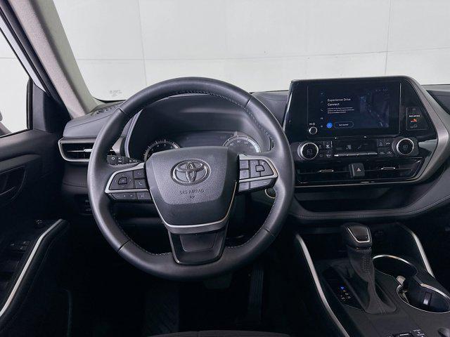 used 2024 Toyota Highlander car, priced at $34,739