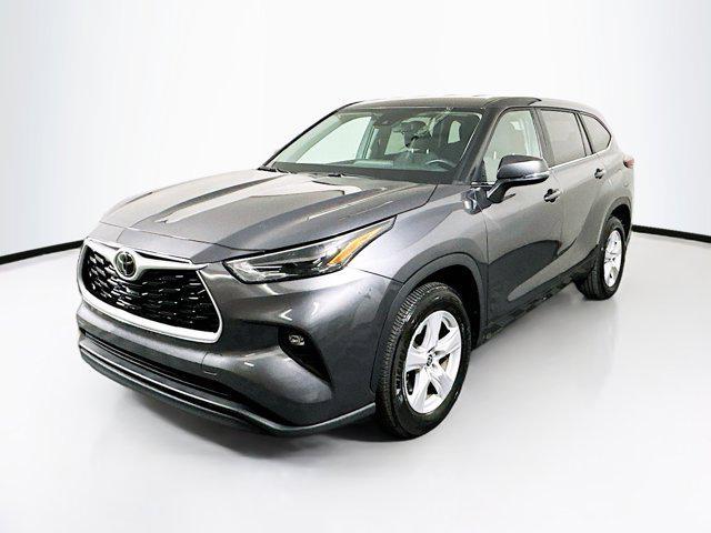 used 2024 Toyota Highlander car, priced at $34,999