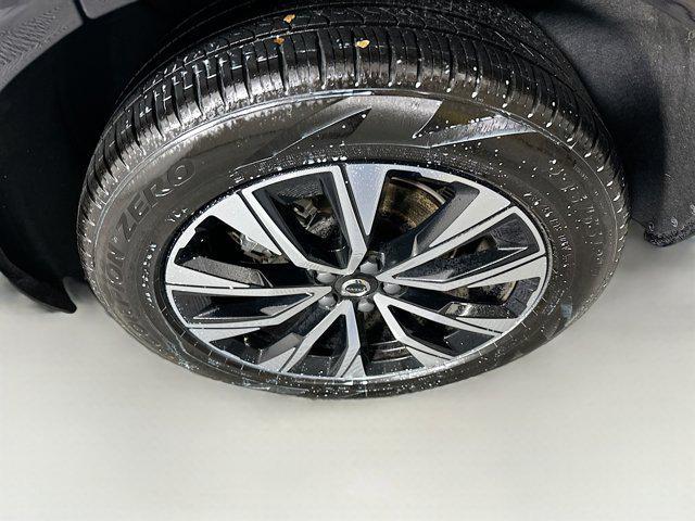used 2025 Volvo XC60 car, priced at $35,487