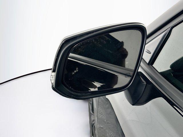 used 2025 Toyota Highlander car, priced at $45,797