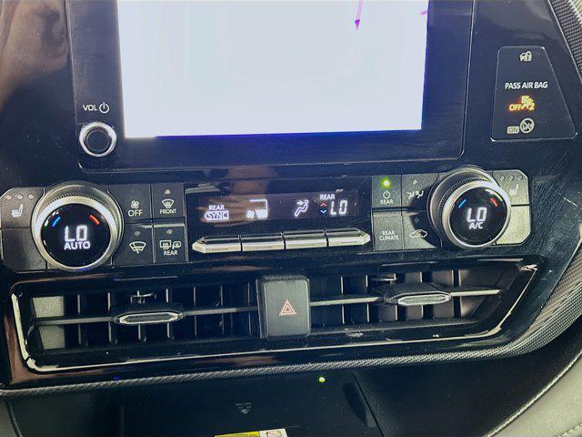 used 2025 Toyota Highlander car, priced at $45,797