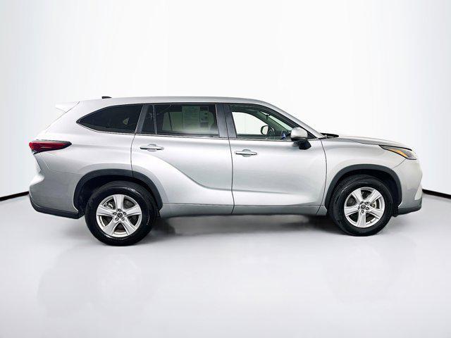 used 2023 Toyota Highlander car, priced at $31,389