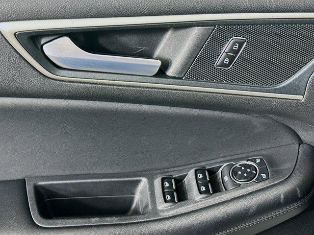 used 2024 Ford Edge car, priced at $22,197