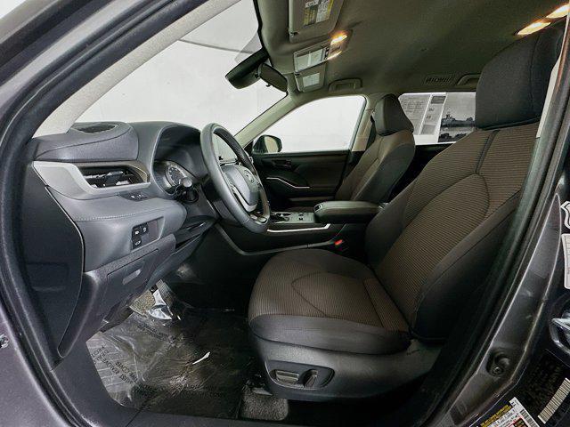 used 2024 Toyota Highlander car, priced at $36,697
