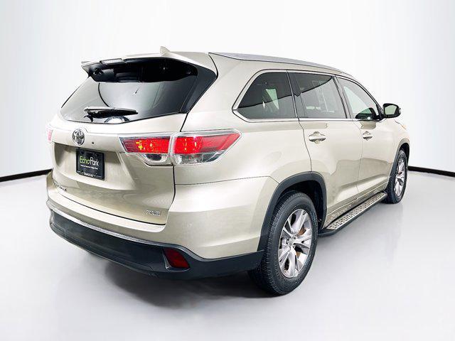 used 2014 Toyota Highlander car, priced at $16,299