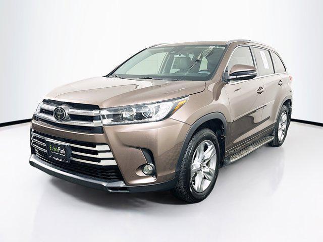 used 2018 Toyota Highlander car, priced at $22,699