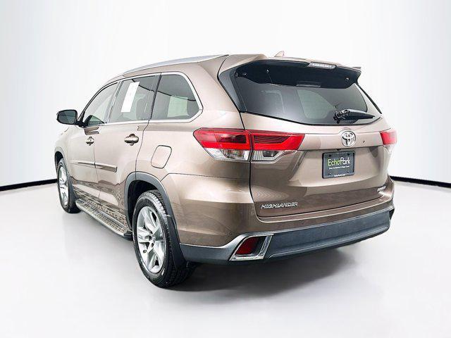 used 2018 Toyota Highlander car, priced at $22,699