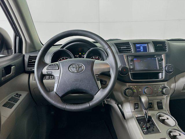 used 2013 Toyota Highlander car, priced at $11,999