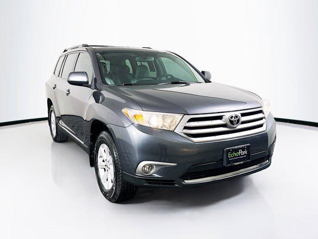 used 2013 Toyota Highlander car, priced at $11,999