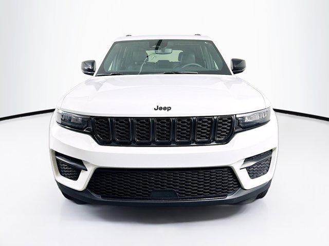used 2024 Jeep Grand Cherokee car, priced at $29,997