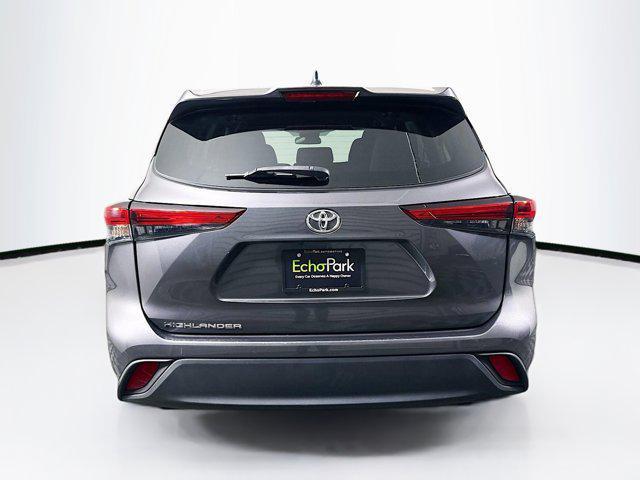 used 2023 Toyota Highlander car, priced at $31,297