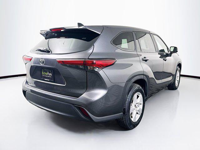used 2023 Toyota Highlander car, priced at $31,297