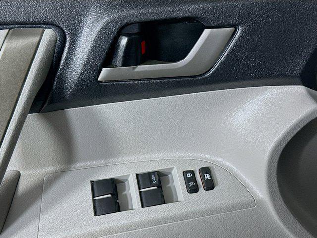 used 2013 Toyota Highlander car, priced at $13,899