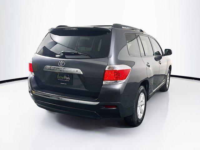 used 2013 Toyota Highlander car, priced at $13,899