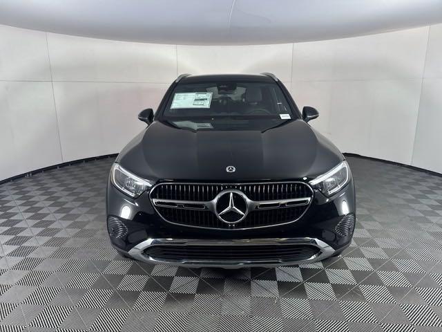 new 2025 Mercedes-Benz GLC 300 car, priced at $54,665