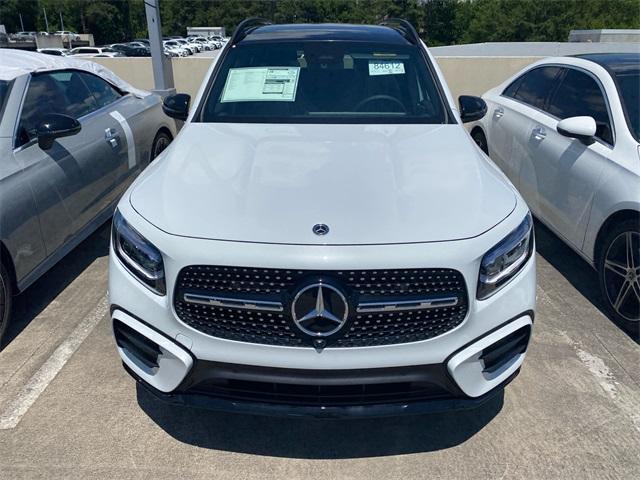 new 2024 Mercedes-Benz GLB 250 car, priced at $55,205