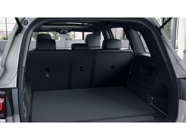 used 2023 Mercedes-Benz GLB 250 car, priced at $38,000