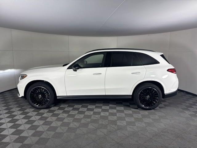 new 2025 Mercedes-Benz GLC 300 car, priced at $59,385