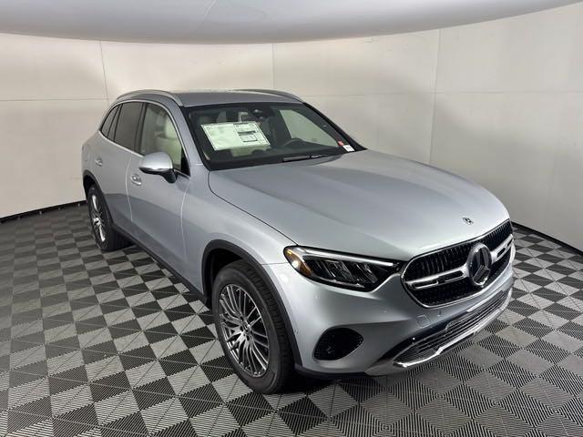 new 2025 Mercedes-Benz GLC 300 car, priced at $54,585