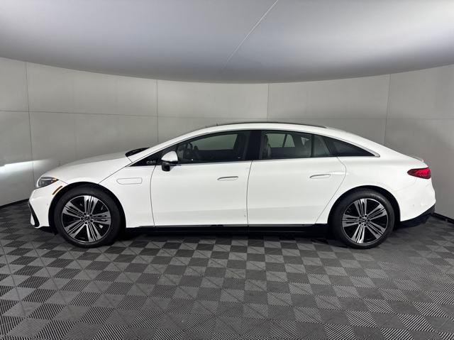 new 2025 Mercedes-Benz EQS 450 car, priced at $111,135