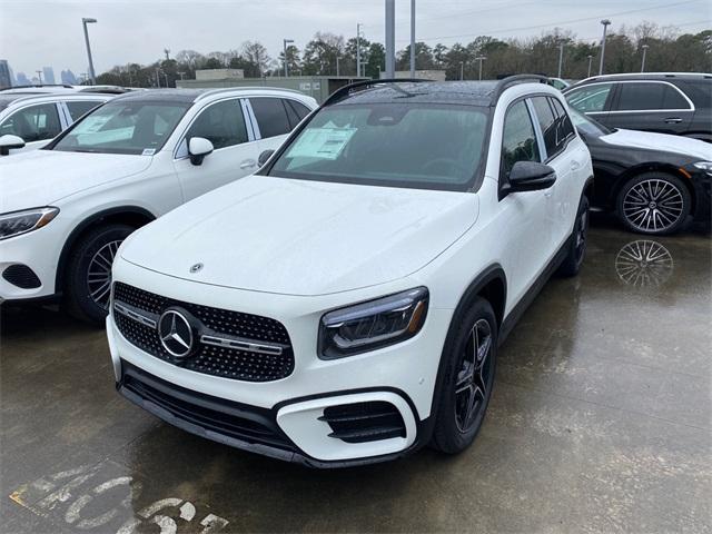 new 2024 Mercedes-Benz GLB 250 car, priced at $53,270