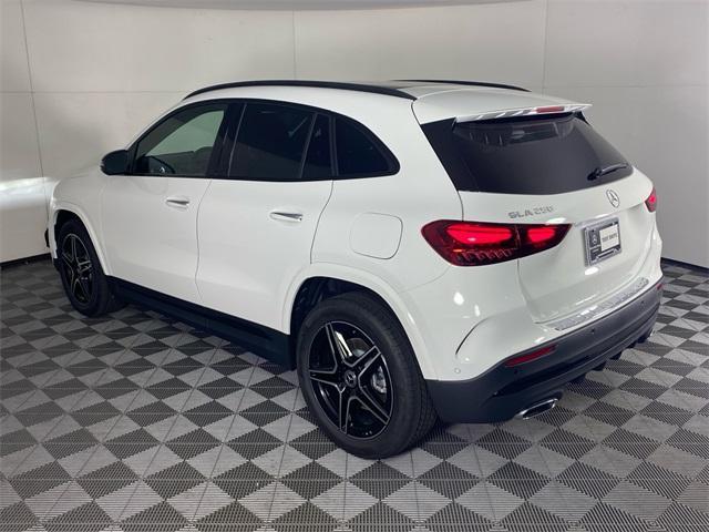 new 2024 Mercedes-Benz GLA 250 car, priced at $52,125