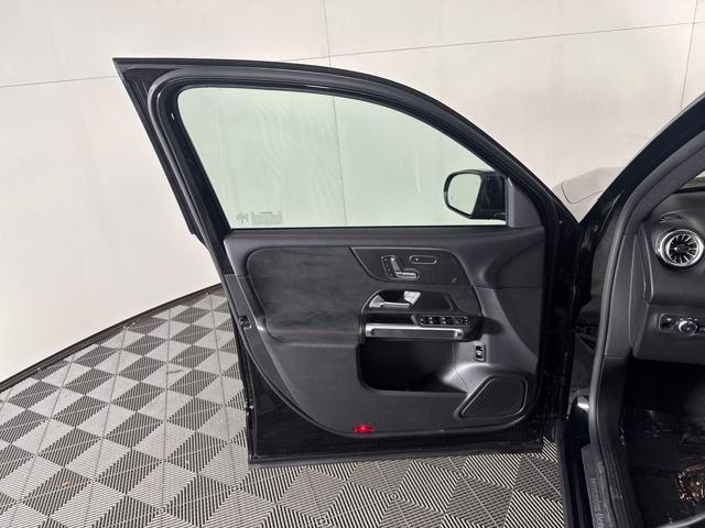 used 2024 Mercedes-Benz GLB 250 car, priced at $40,000