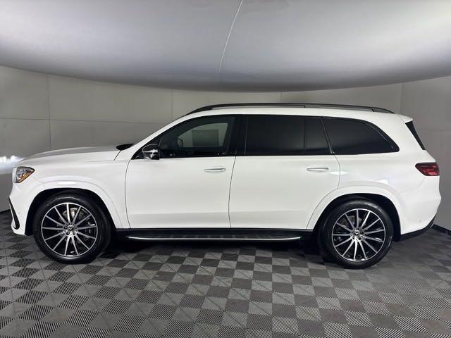 new 2025 Mercedes-Benz GLS 450 car, priced at $104,830