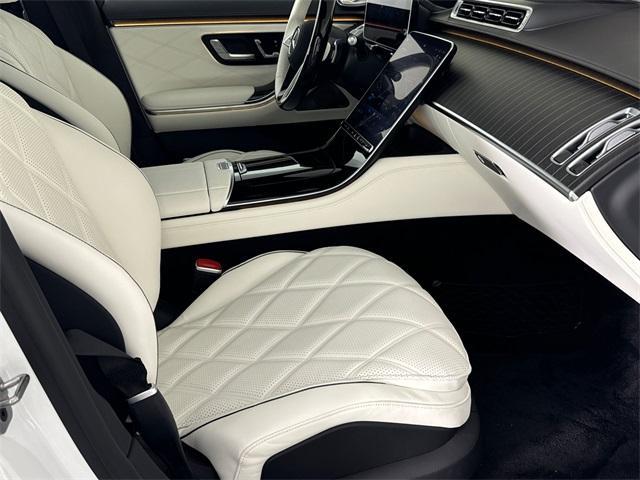 new 2024 Mercedes-Benz Maybach S 580 car, priced at $245,960