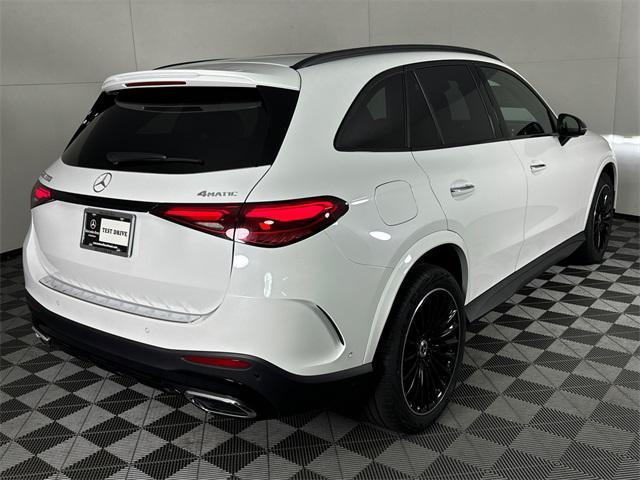 new 2024 Mercedes-Benz GLC 300 car, priced at $63,995