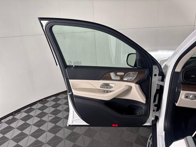new 2025 Mercedes-Benz GLE 350 car, priced at $77,400
