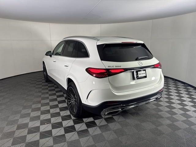 new 2025 Mercedes-Benz GLC 300 car, priced at $60,245